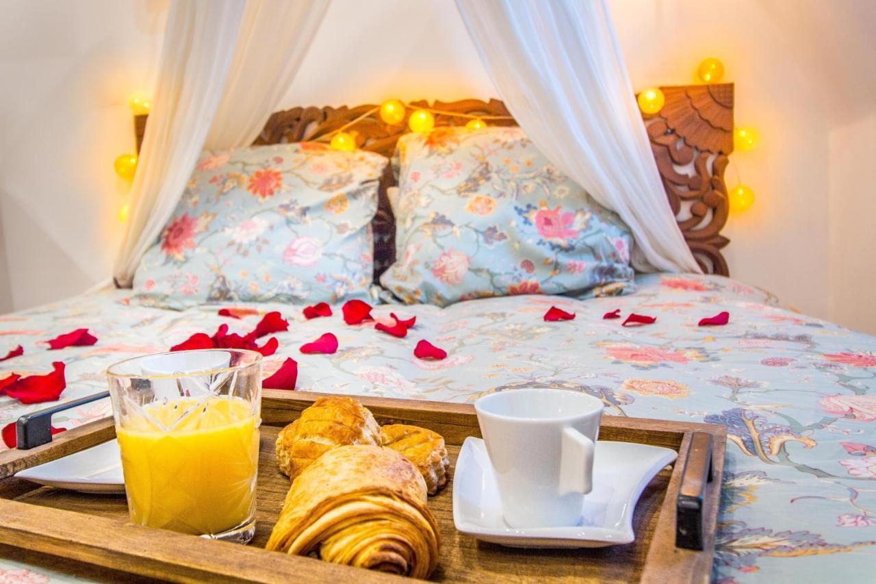Jacuzzi - La Petite Romantique - Flobnb Лан Экстерьер фото